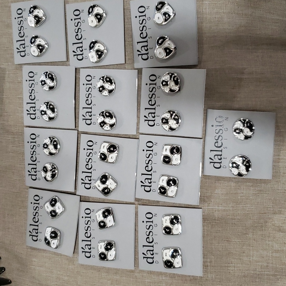 Lot of 13 d'alessio Black and White Clip On Earrings
